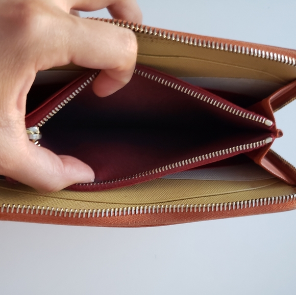 Authentic Prada Large Saffiano Leather Wallet - Picture 14 of 17